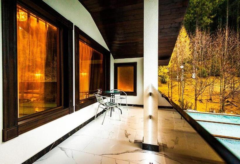 豪华套房, Lacu Rosu