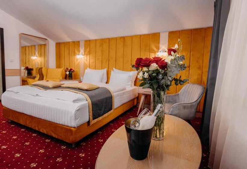 デラックススイート, Lacu Rosu