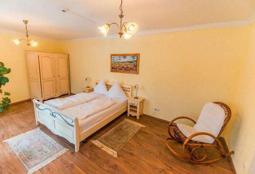 １ベッドルームアパートメント, Palatul Brukenthal Avrig