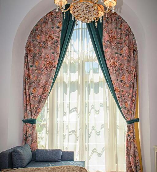 デラックストリプルルーム, Palatul Brukenthal Avrig