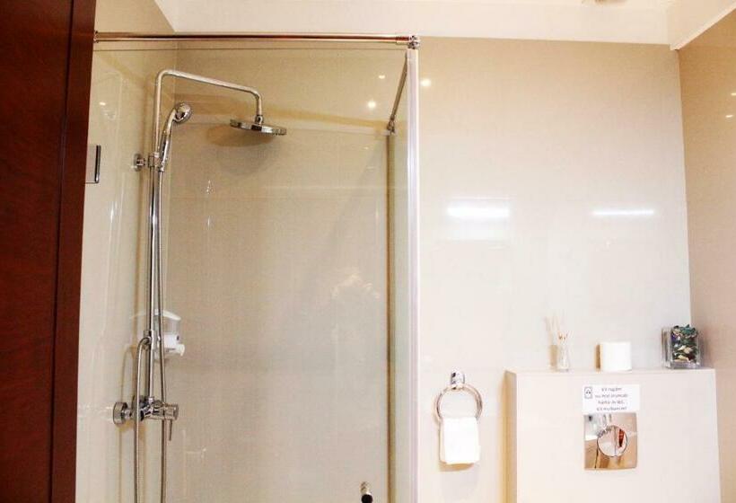 اتاق استاندارد, Papion