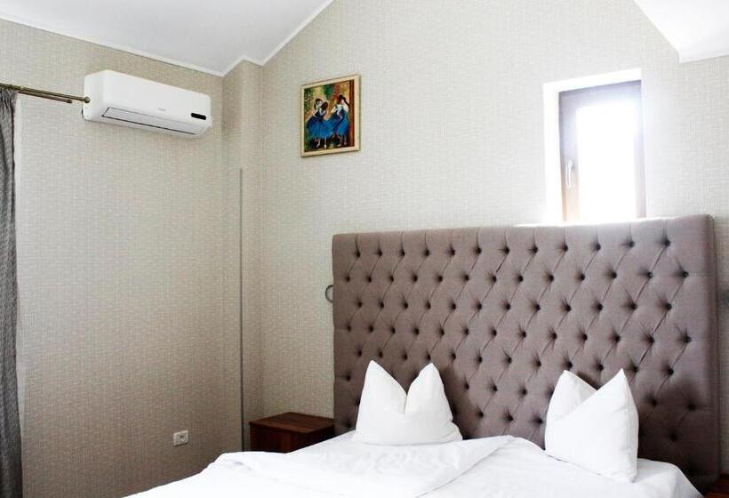 اتاق استاندارد, Papion