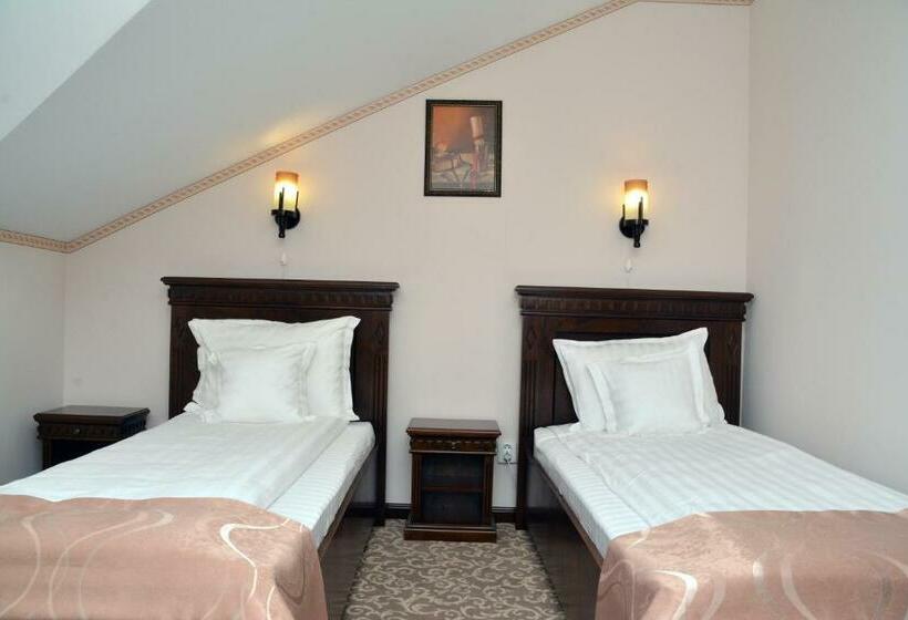 اتاق استاندارد, President