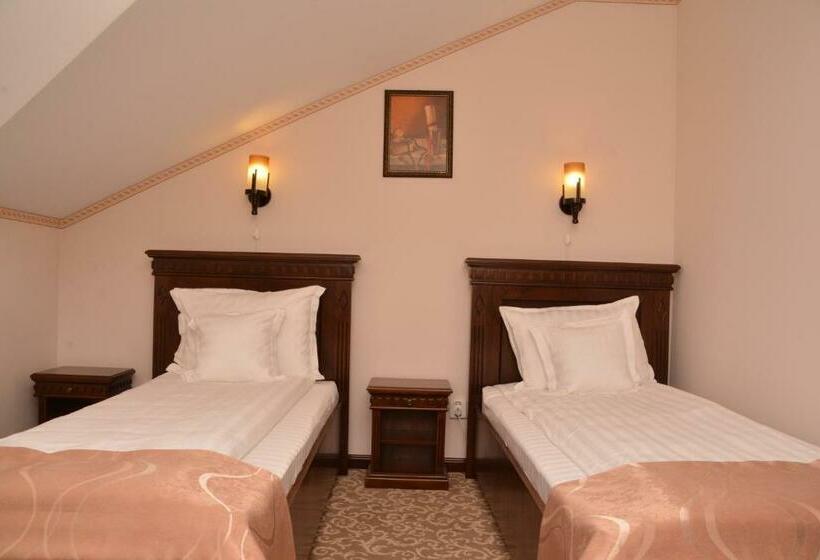 اتاق استاندارد, President