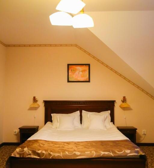 اتاق سوپریور, President