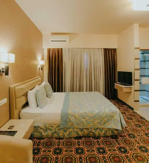 Standard-huone, Romanita