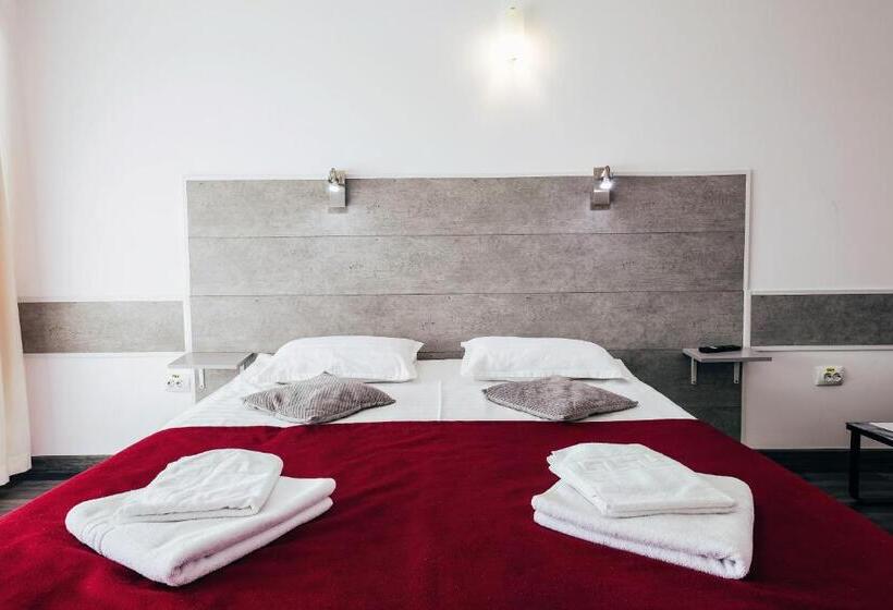 스탠다드 룸, Simeria