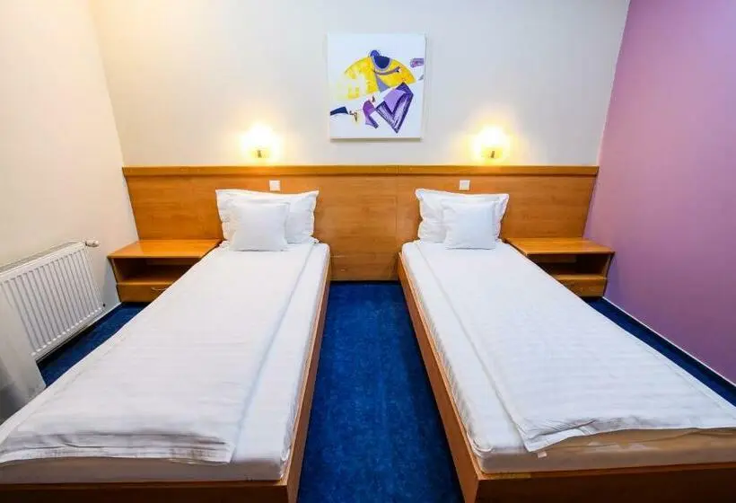 Quarto Estandar, Torontal
