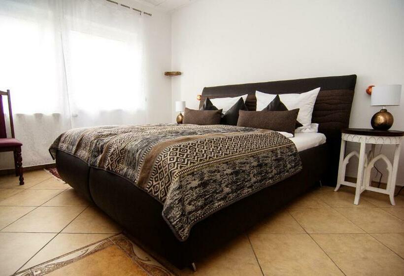 غرفة قياسية, Tullius Die Rebmeisterei