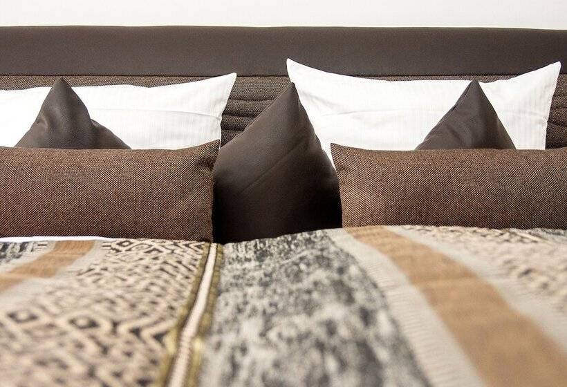 Номер Стандарт, Tullius Die Rebmeisterei