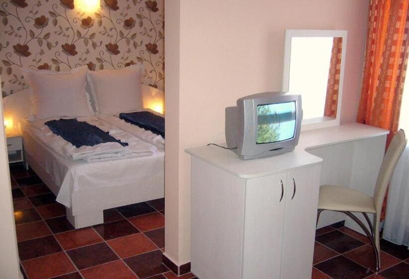 Семейный Номер, Turist