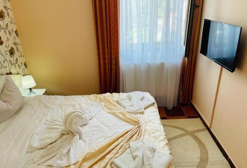 Семейный Номер, Turist