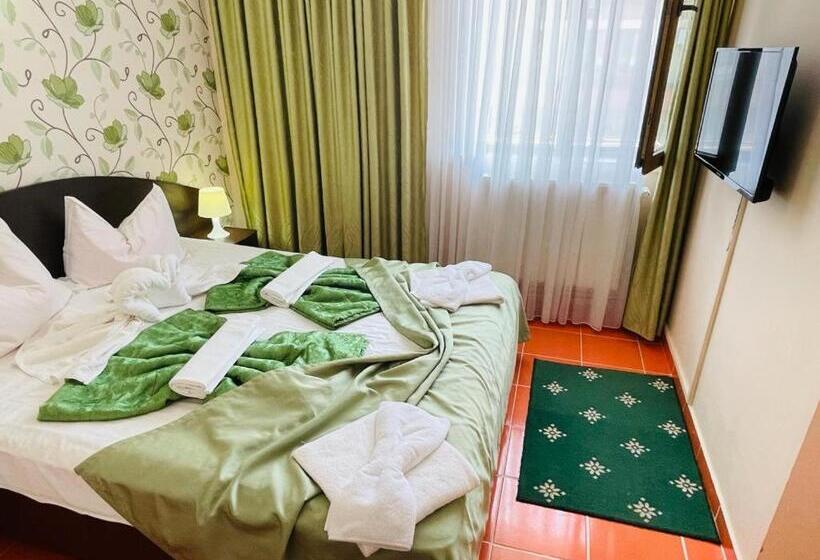 Семейный Номер, Turist