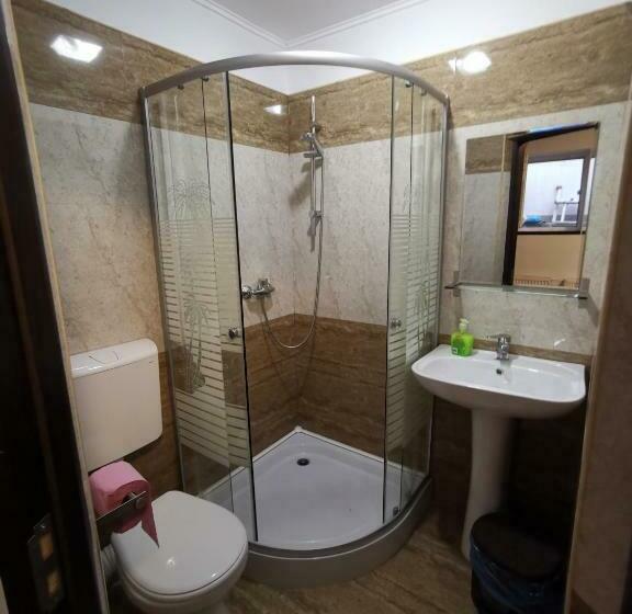 اتاق استاندارد با تخت بزرگ, Joe Hostel