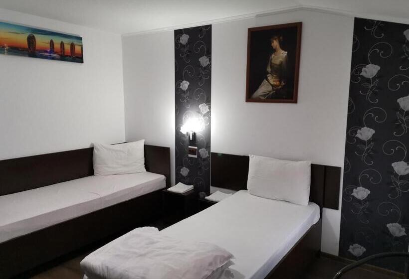 اتاق استاندارد یک نفره, Joe Hostel