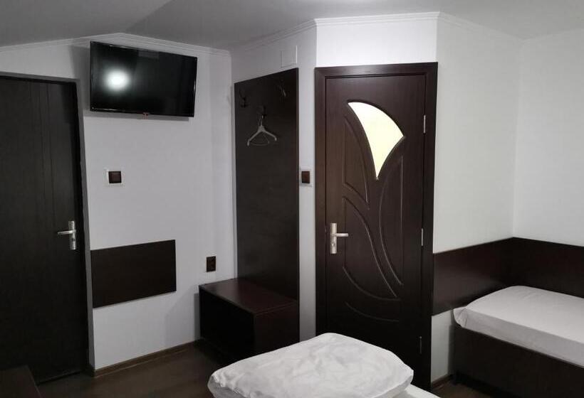 اتاق استاندارد یک نفره, Joe Hostel