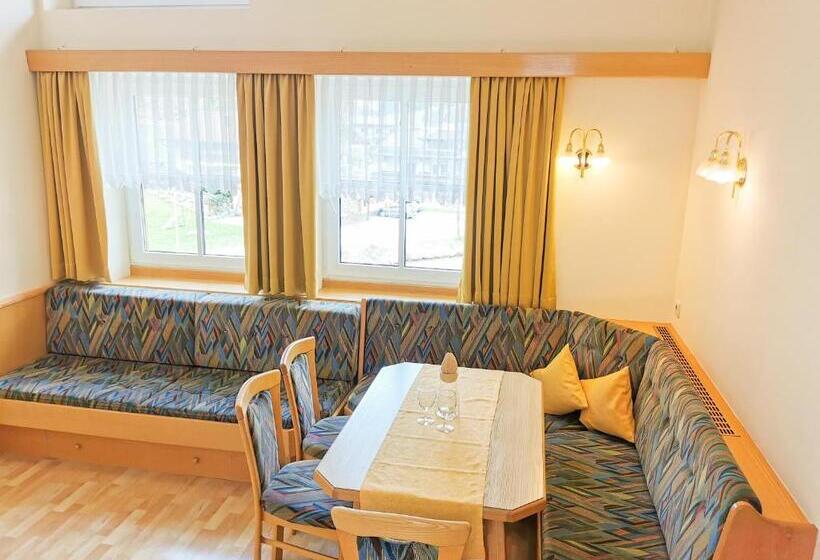 דירת שני חדרים עם מרפת, Vital  & Familienhotel Angerwirt