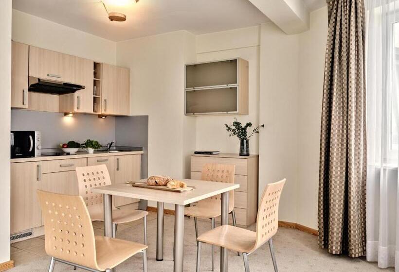 标准工作室, Apartamenty Media Park