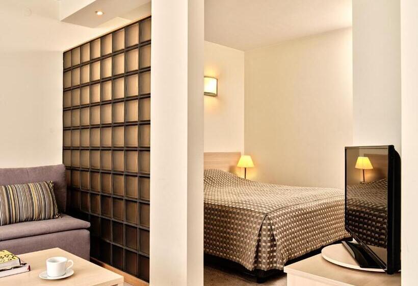 デラックススタジオ, Apartamenty Media Park