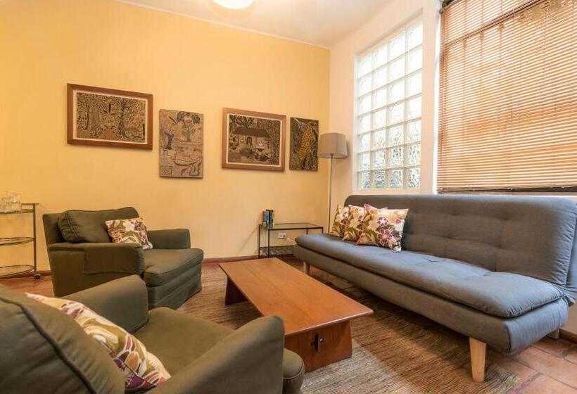 جناح, El Patio Miraflores