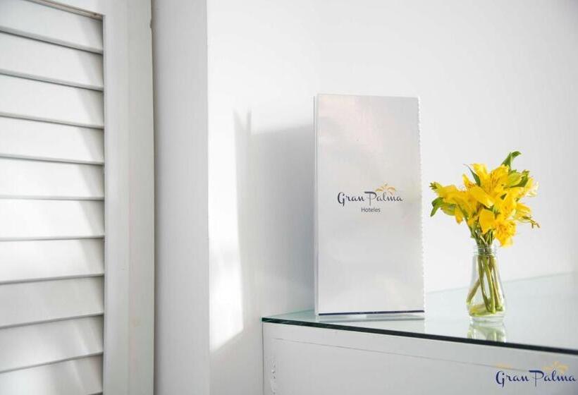 غرفة قياسية ثلاثية, Gran Palma Huancayo