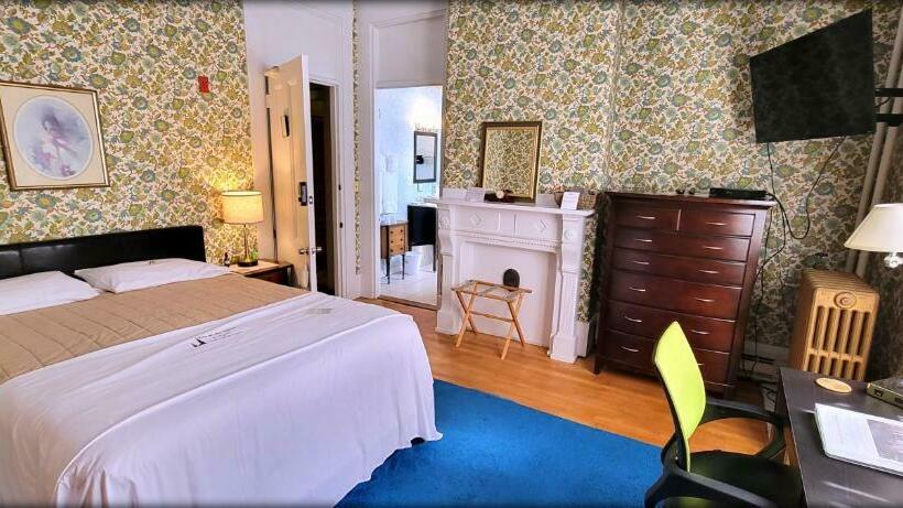 جناح, Inn At The Agora