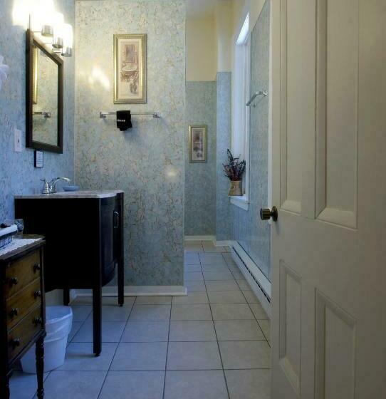 جناح, Inn At The Agora