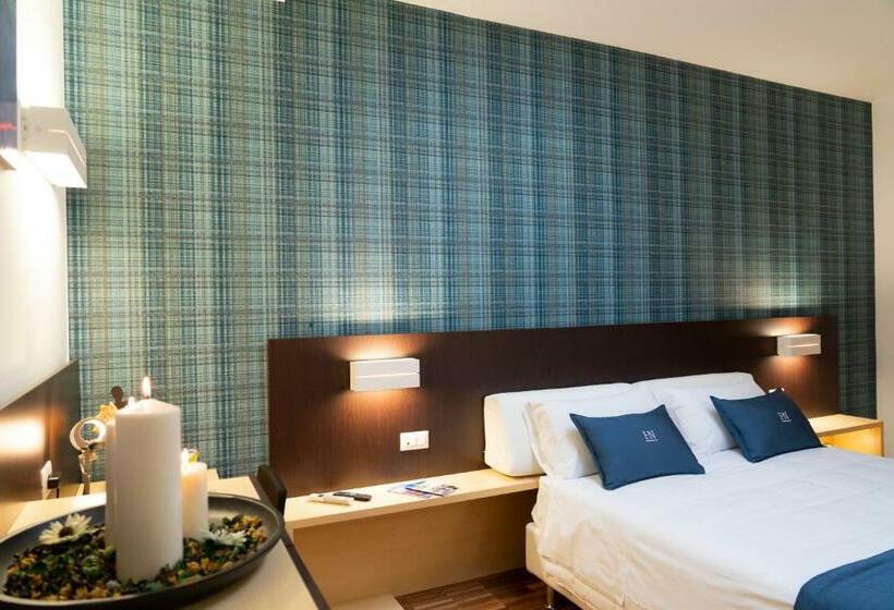 标准间, Nazionale