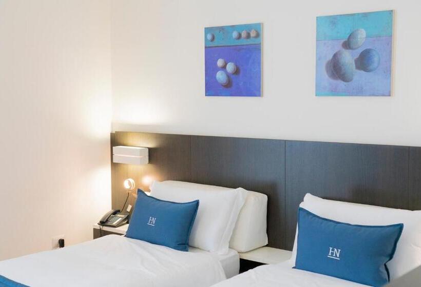 标准单人间, Nazionale