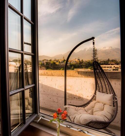 سوییت سوپریور, Palla Boutique