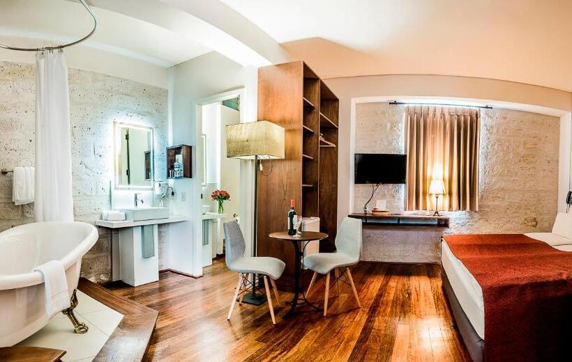 سوییت جونیور, Palla Boutique