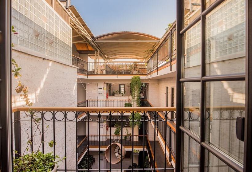 컴포트 룸, Palla Boutique