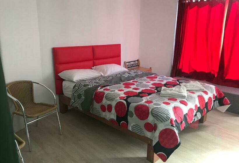 Standard Szoba, Plateros