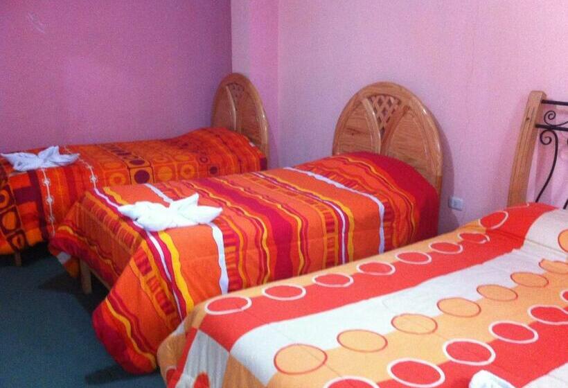 Háromágyas Standard Szoba, Plateros