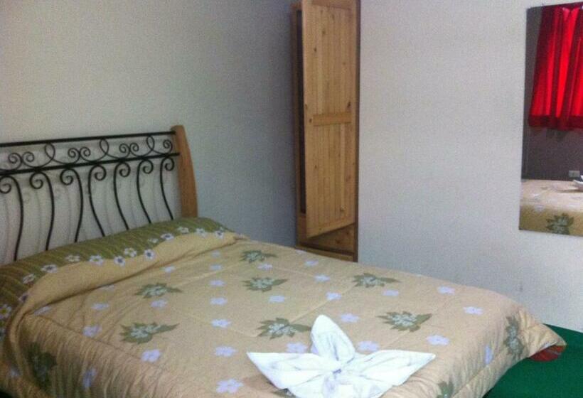 Standard Szoba, Plateros