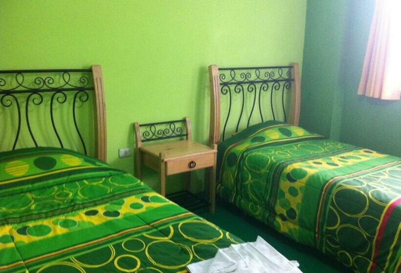 Standard Szoba, Plateros