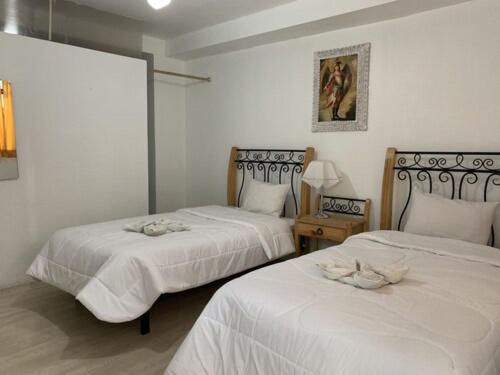 Standard Szoba, Plateros