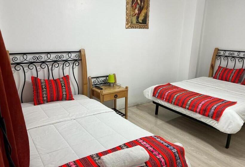 Standard Szoba, Plateros