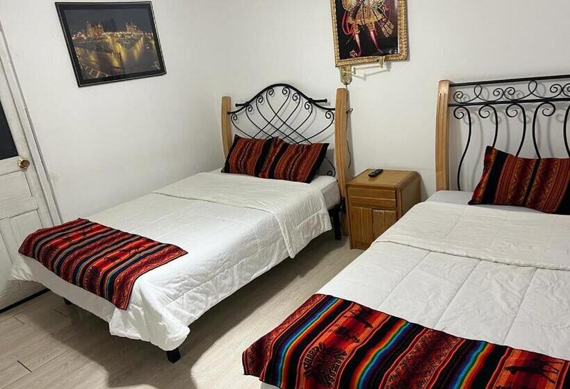 Standard Szoba, Plateros