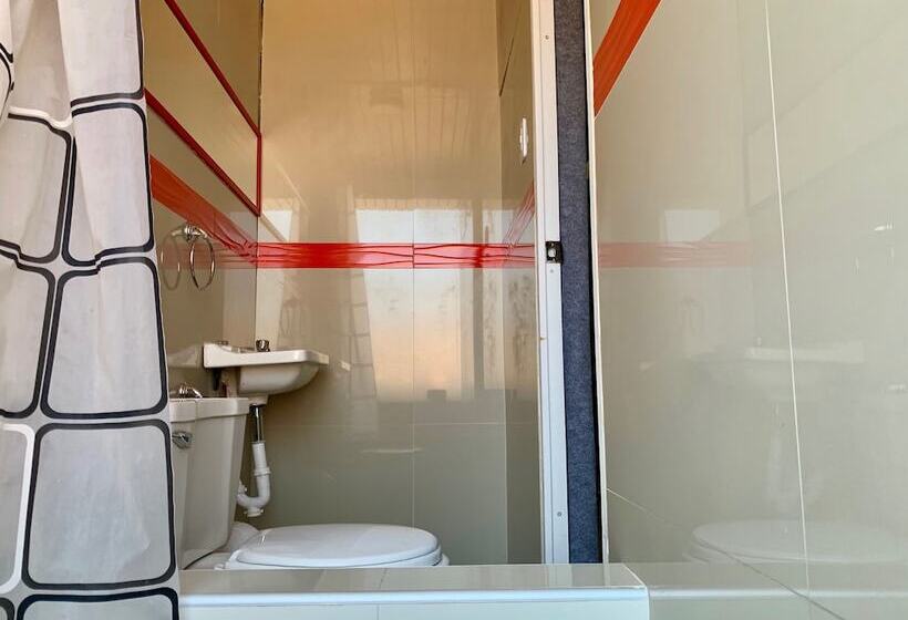 Standard Szoba, Plateros