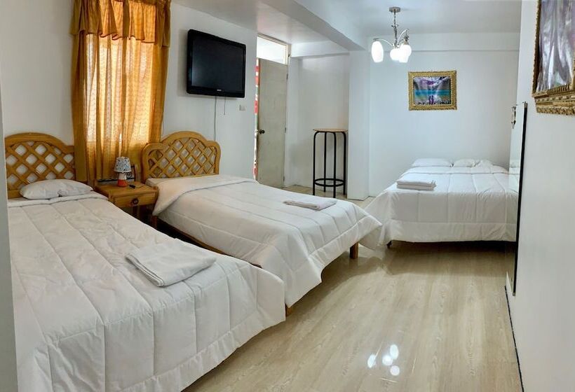 Családi Szoba, Plateros