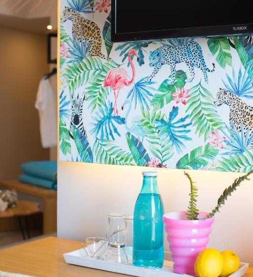 جناح جونيور مطلّ علي حمام السباحة, Sunshine Studios