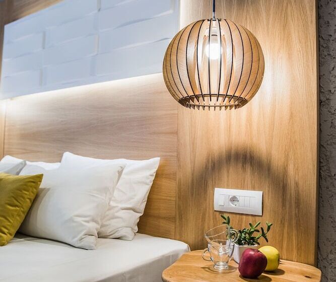 غرفة إقتصادية, Sunshine Studios