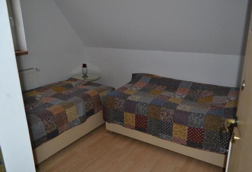 ویلای 1 خوابه با چشم‌انداز باغ, Villa Siret