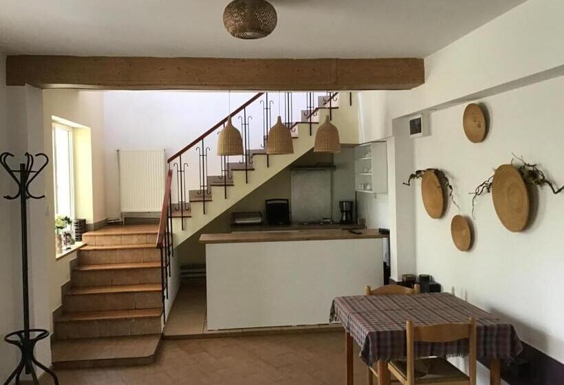 ویلای 1 خوابه با چشم‌انداز باغ, Villa Siret