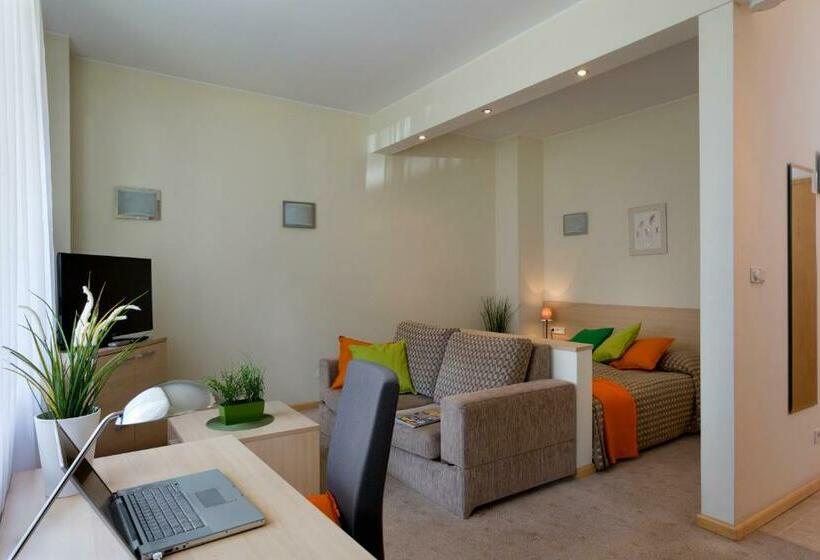 标准工作室, Apartamenty Media Park