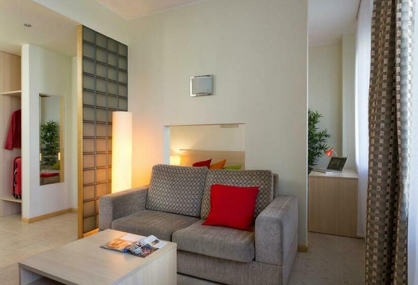 标准工作室, Apartamenty Media Park