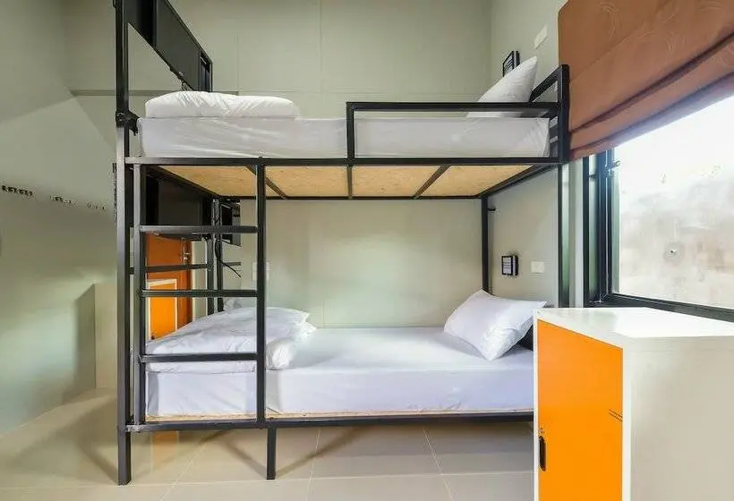 ルームシェアのワンベッド, Sirinsamui Boutique Hostel