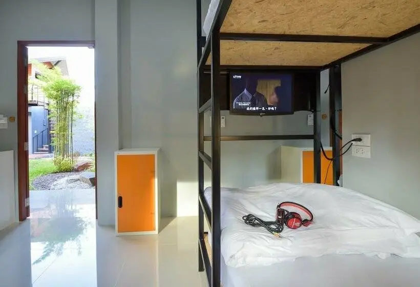 ルームシェアのワンベッド, Sirinsamui Boutique Hostel