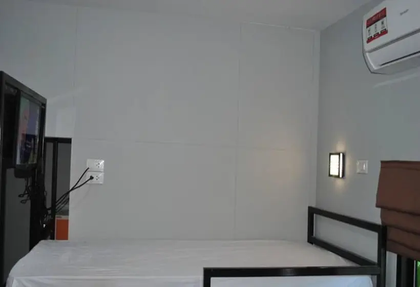 ルームシェアのワンベッド, Sirinsamui Boutique Hostel